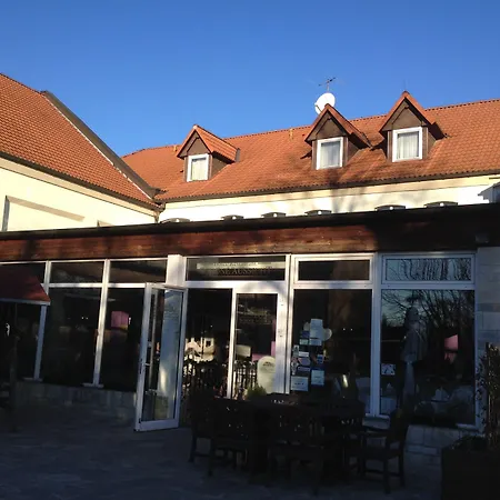 Hotel Schöne Aussicht-3